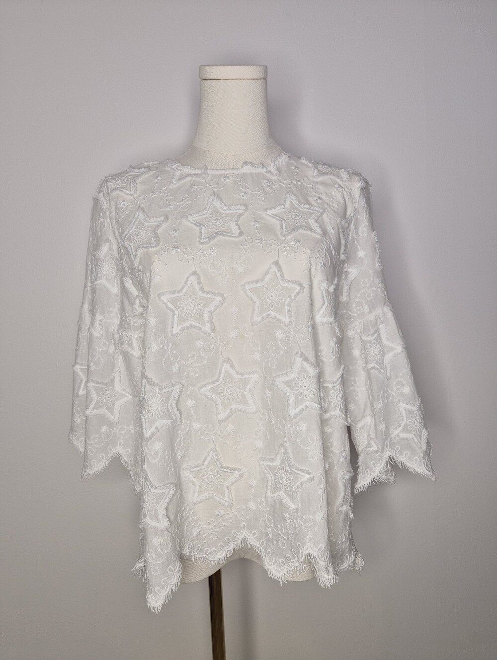 CodeMemo White Star Embroidered Raw Hem Bell Sleeve Blouse Top Size L